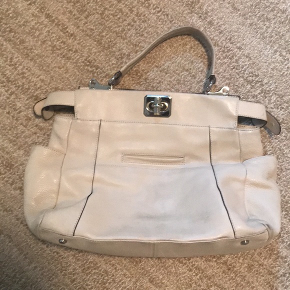 B Makowsky cream leather bag with lots of pockets - Picture 2 of 10